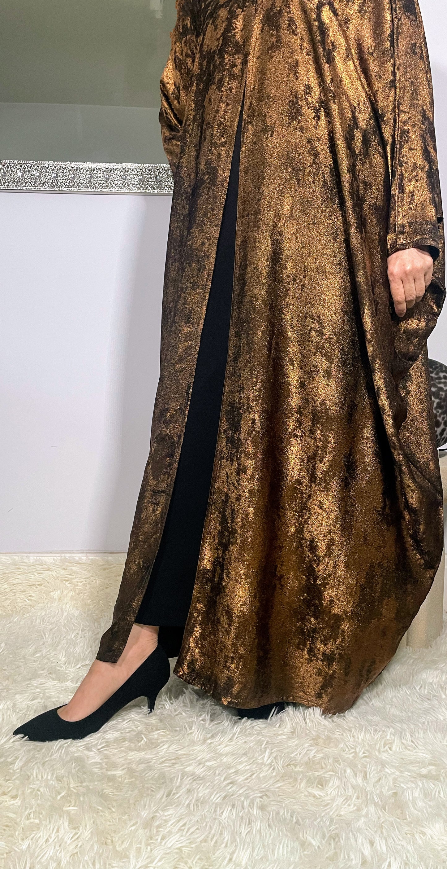 Noreen Fariha Abaya- Black & Copper Gold