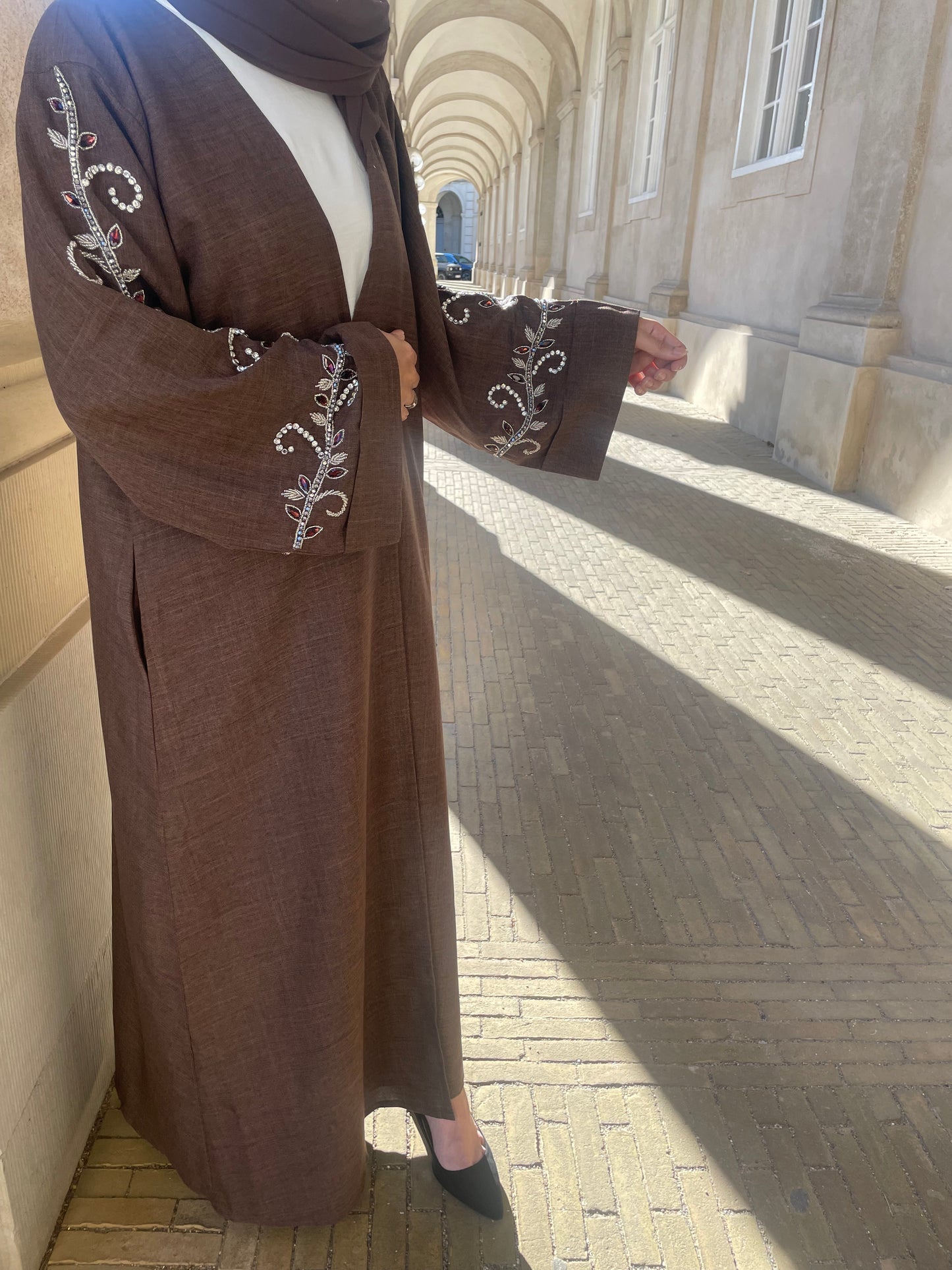 Saniyah Abaya -Brown