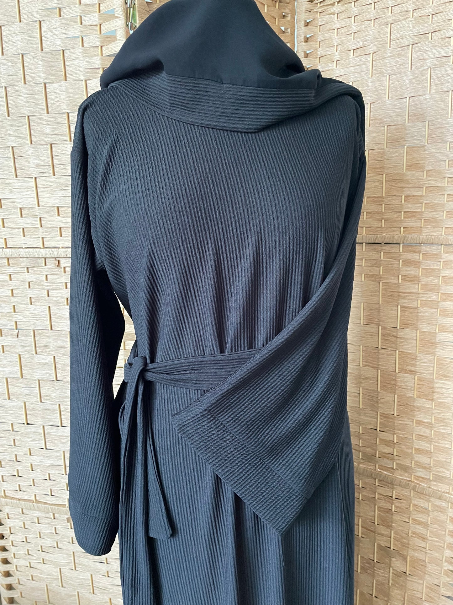 Black Ribbed Abaya