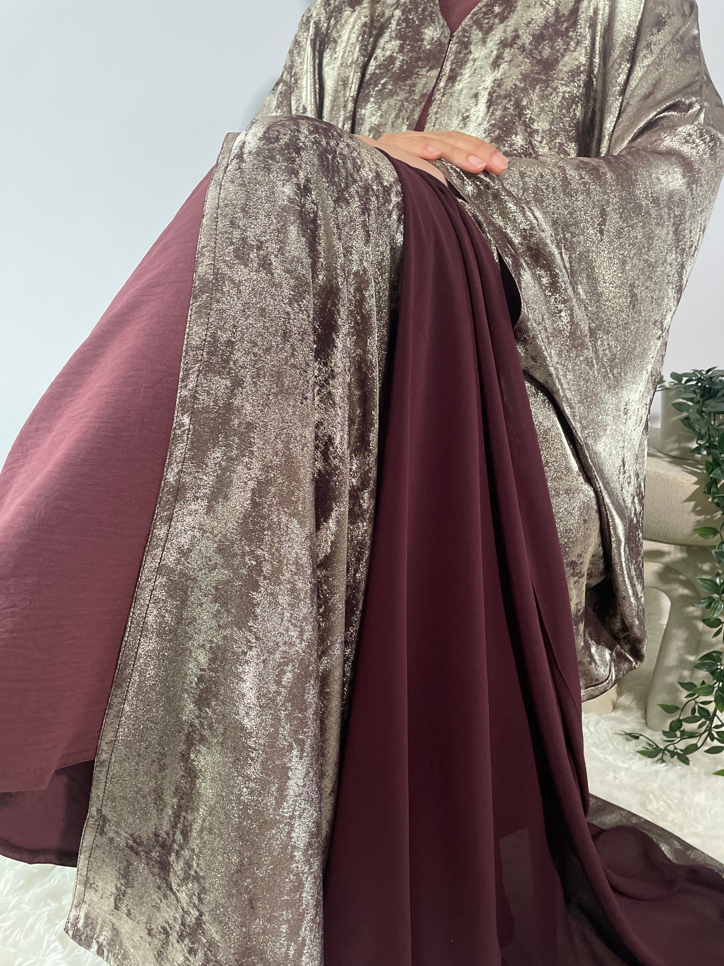 Noreen Fariha Abaya- Brown/Maroon