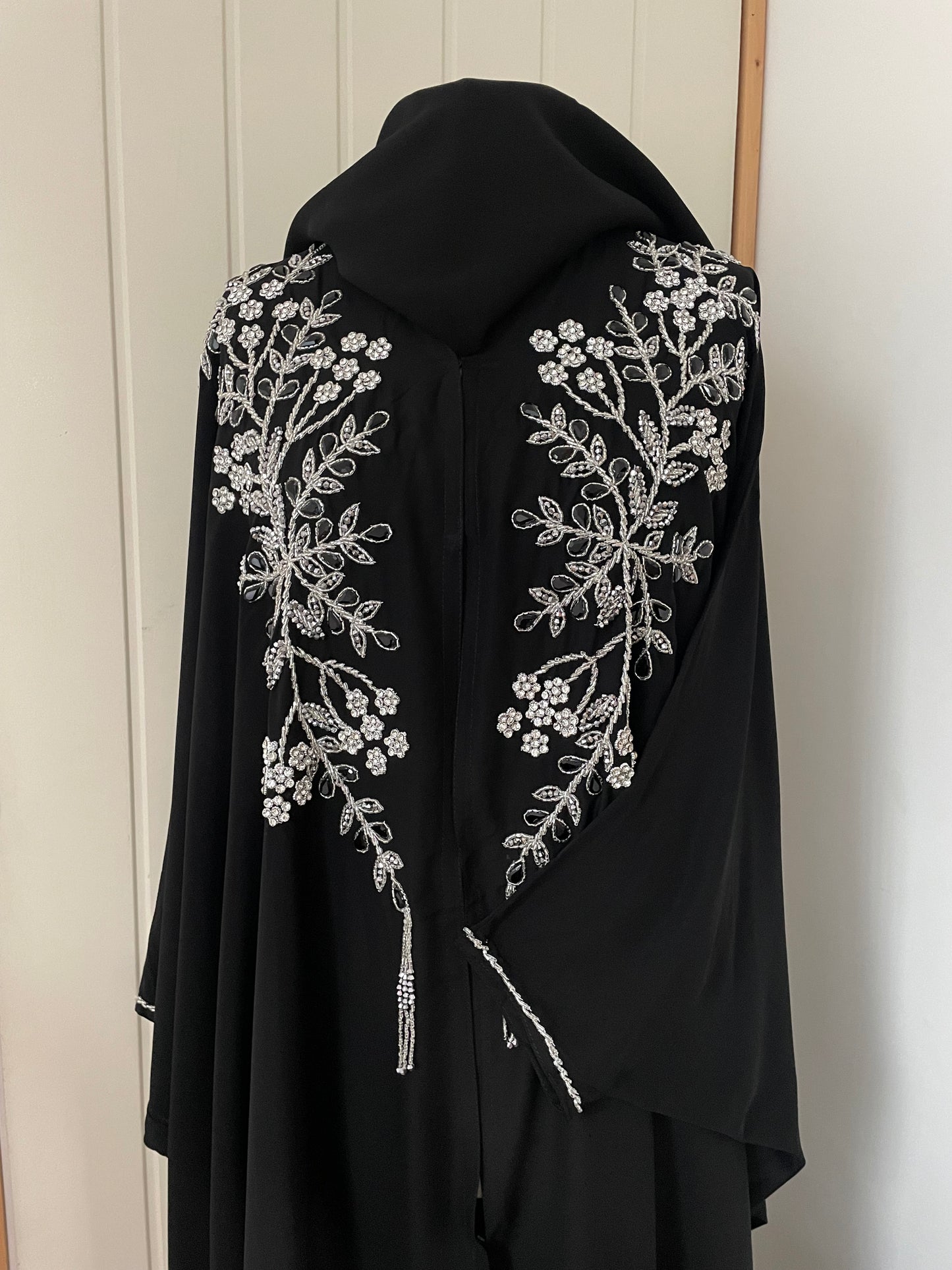 Liyanah Abaya- Black