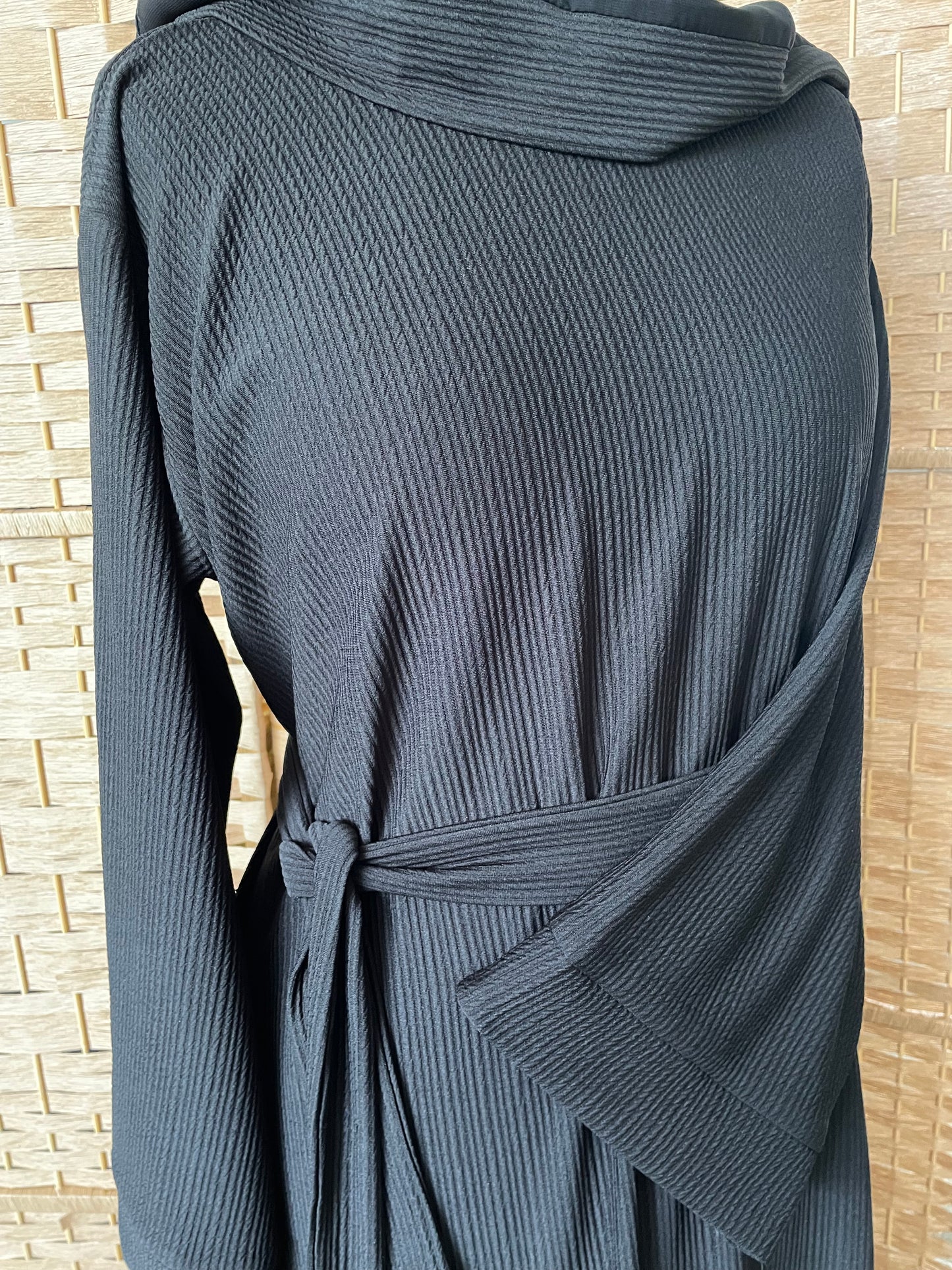Black Ribbed Abaya