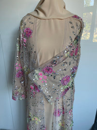 Luxurious Kinza Abaya Set Beige/Gold — Image 1