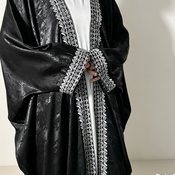 Fariha Abaya - black