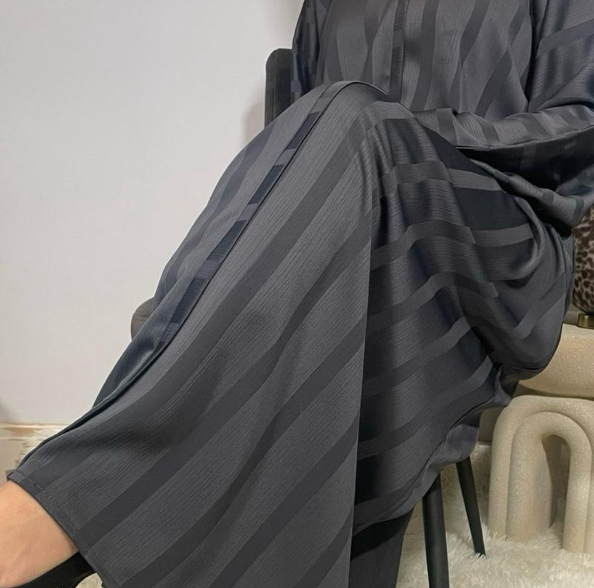 Hina Abaya Grey