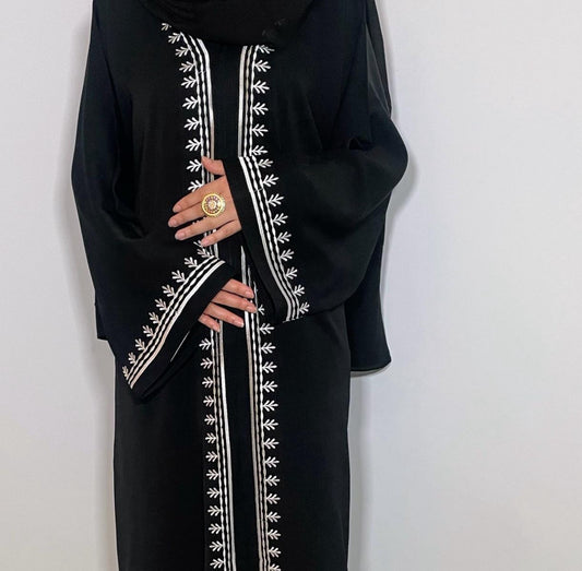 Haniyah Abaya Black