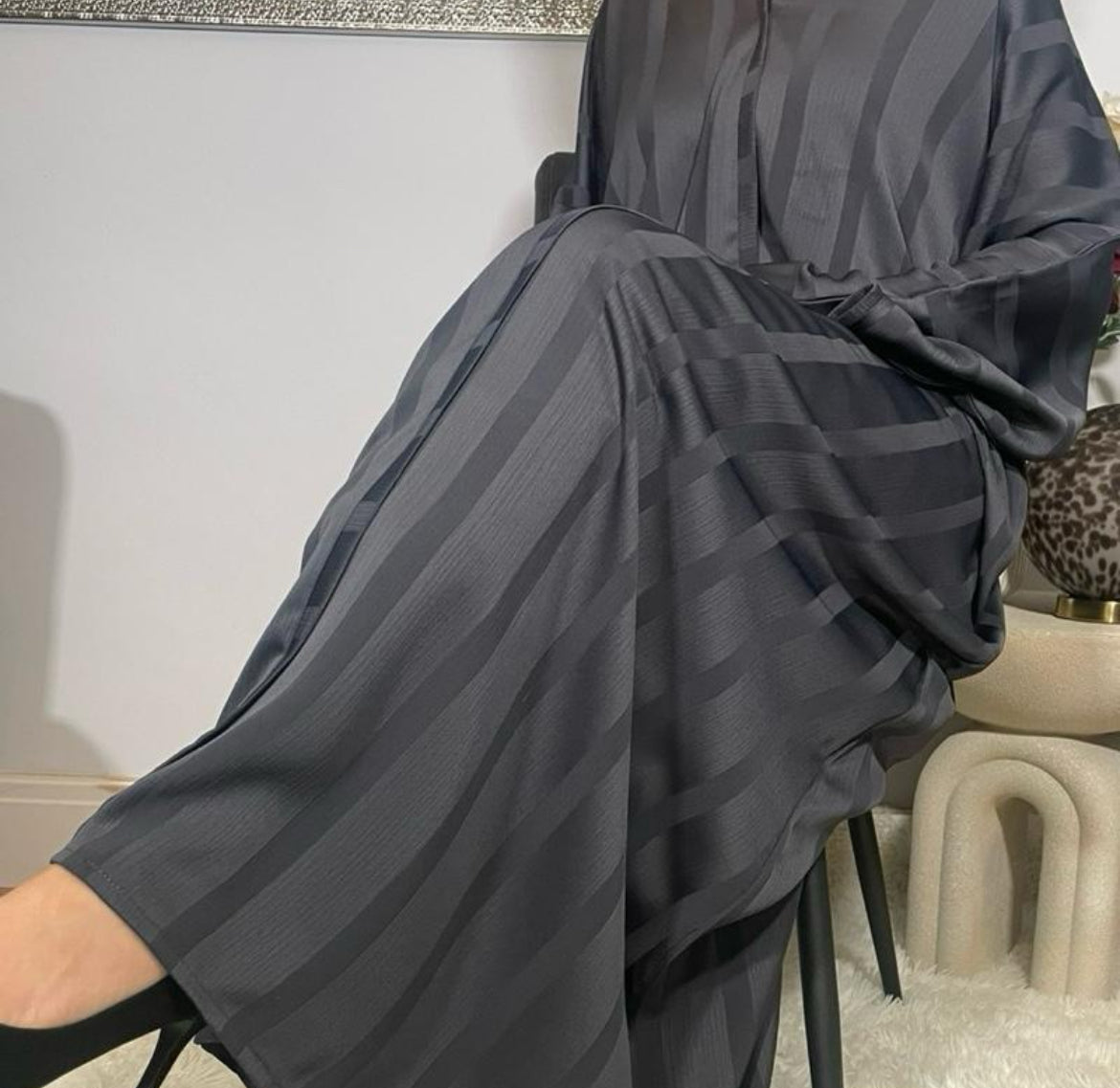 Hina Abaya Grey